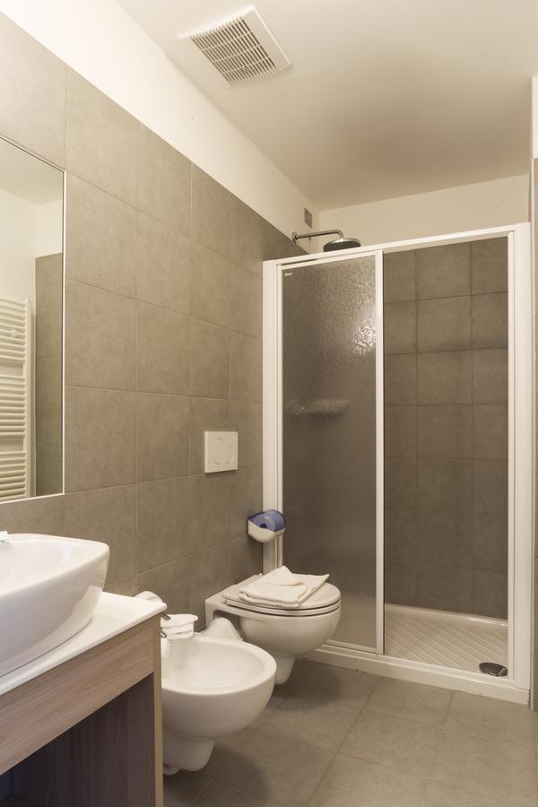 Hotel Milano Фондо Экстерьер фото