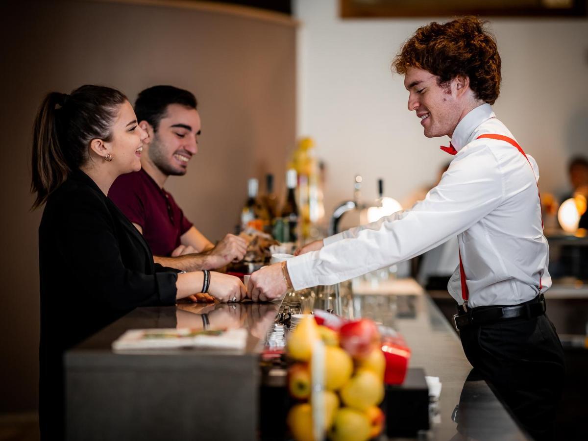 Hotel Milano Фондо Экстерьер фото
